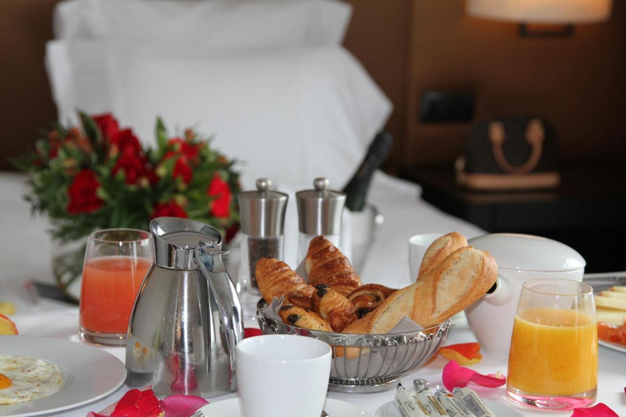 Hotel Barriere Le Grand 4*